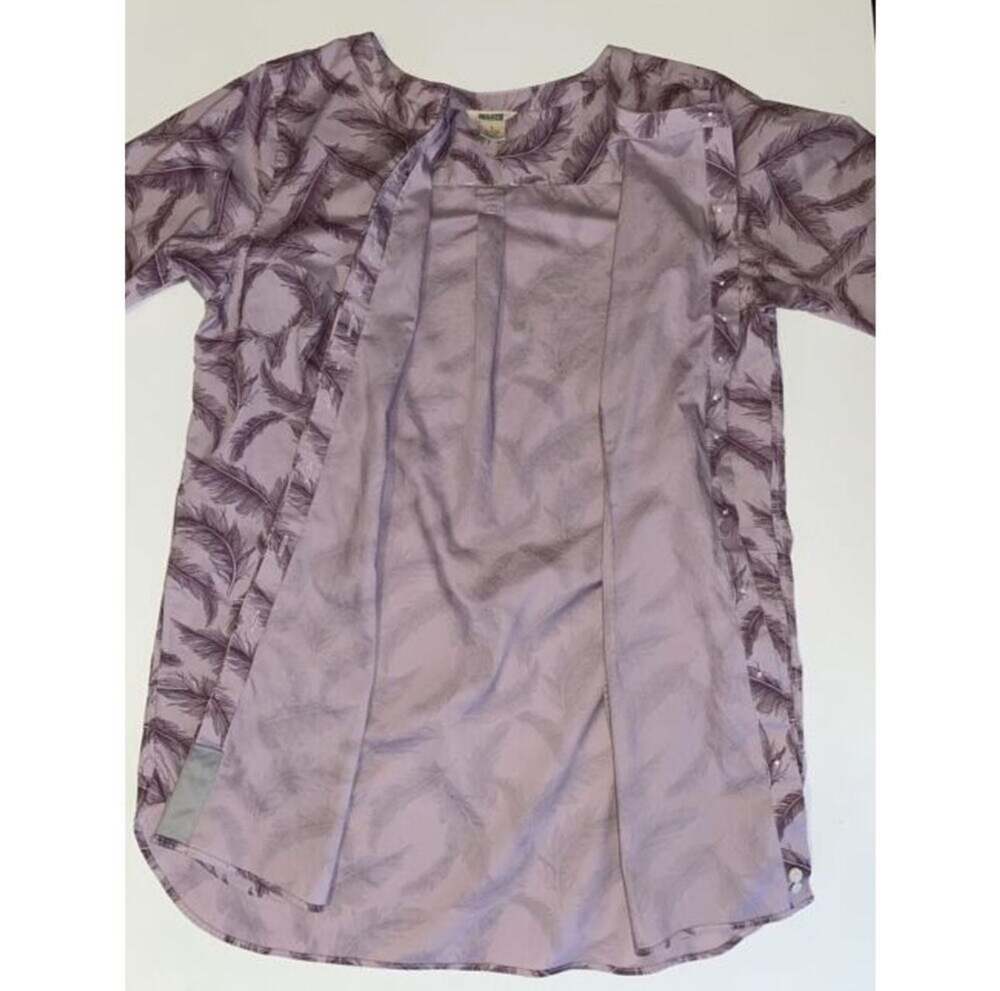 Duluth Trading Co. Anti Wrinkle Cotton Tunic Shirt with Feather Graphic - Picture 2 of 7